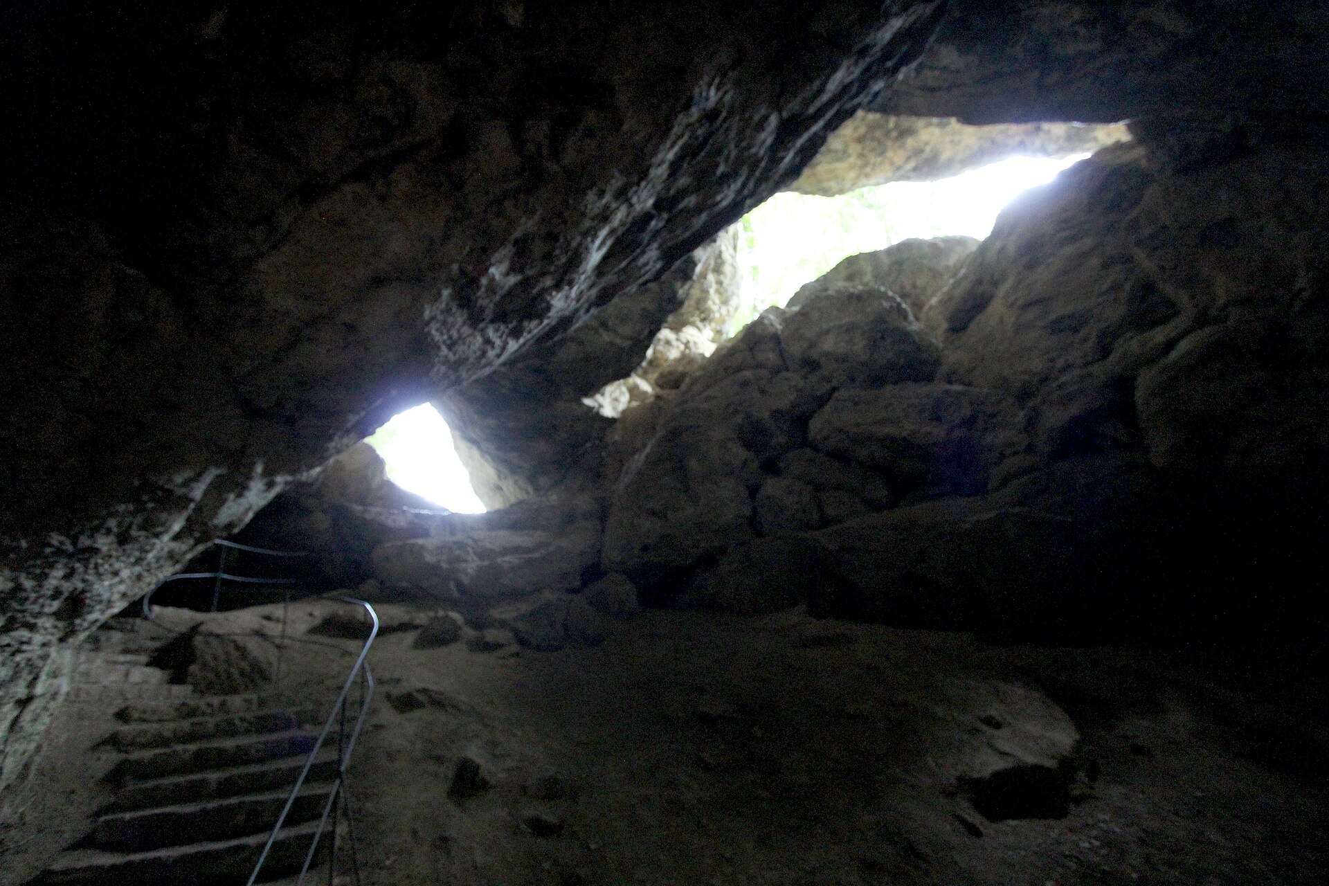 Felsformation der Kakushöhle bei Mechernich in der Eifel