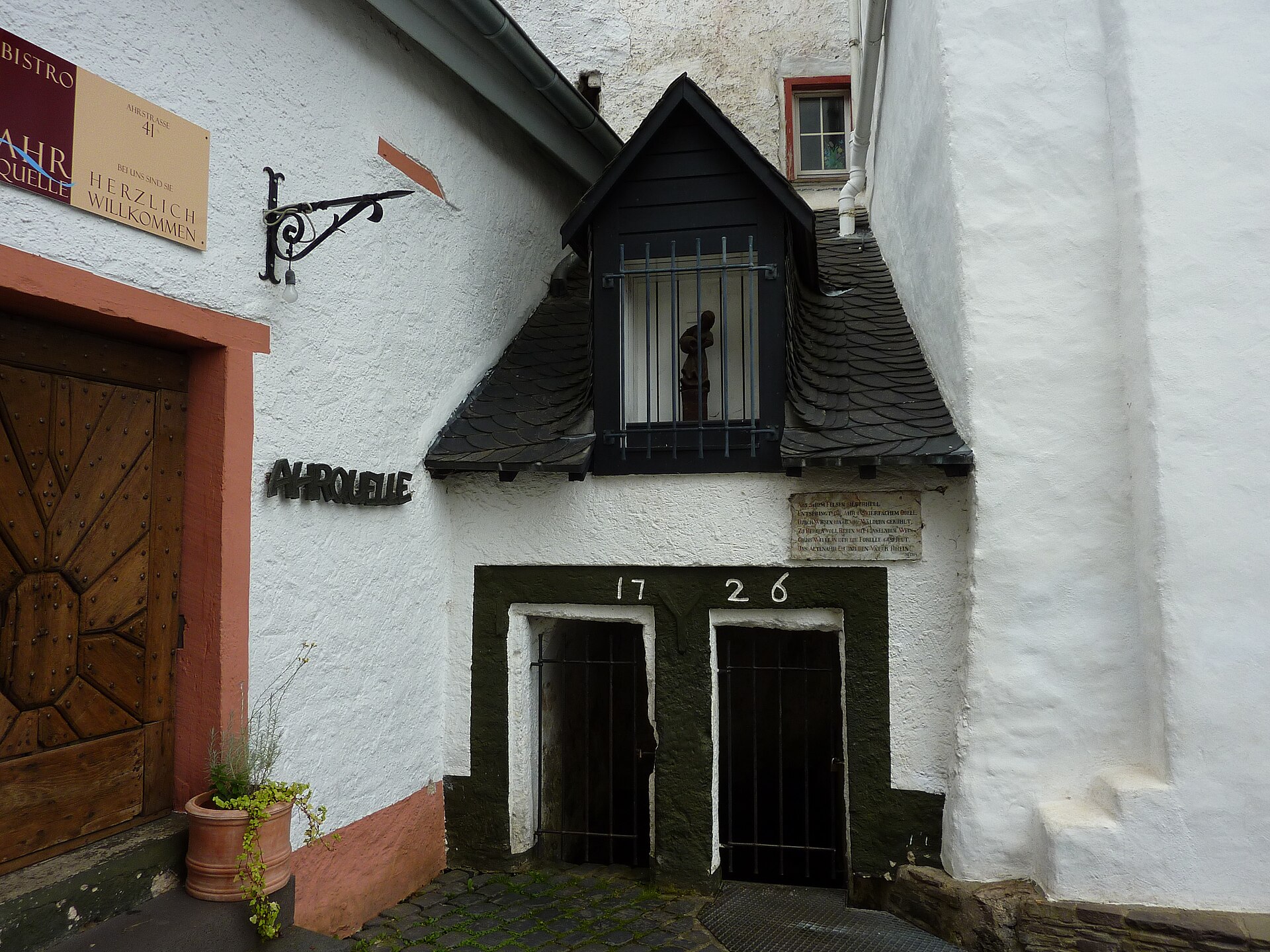 Das Quellhaus über der Ahrquelle in Blankenheim