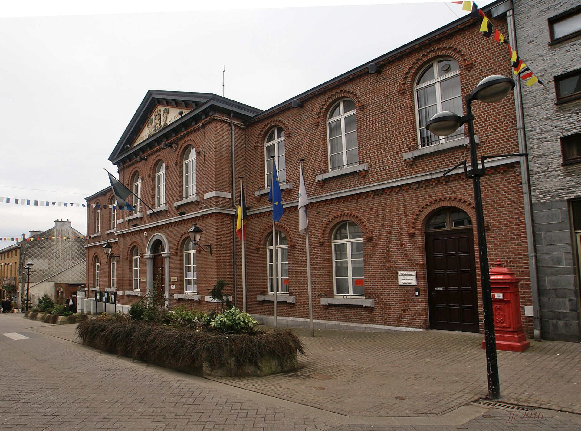 Das Rathaus von Kelmis in Ostbelgien