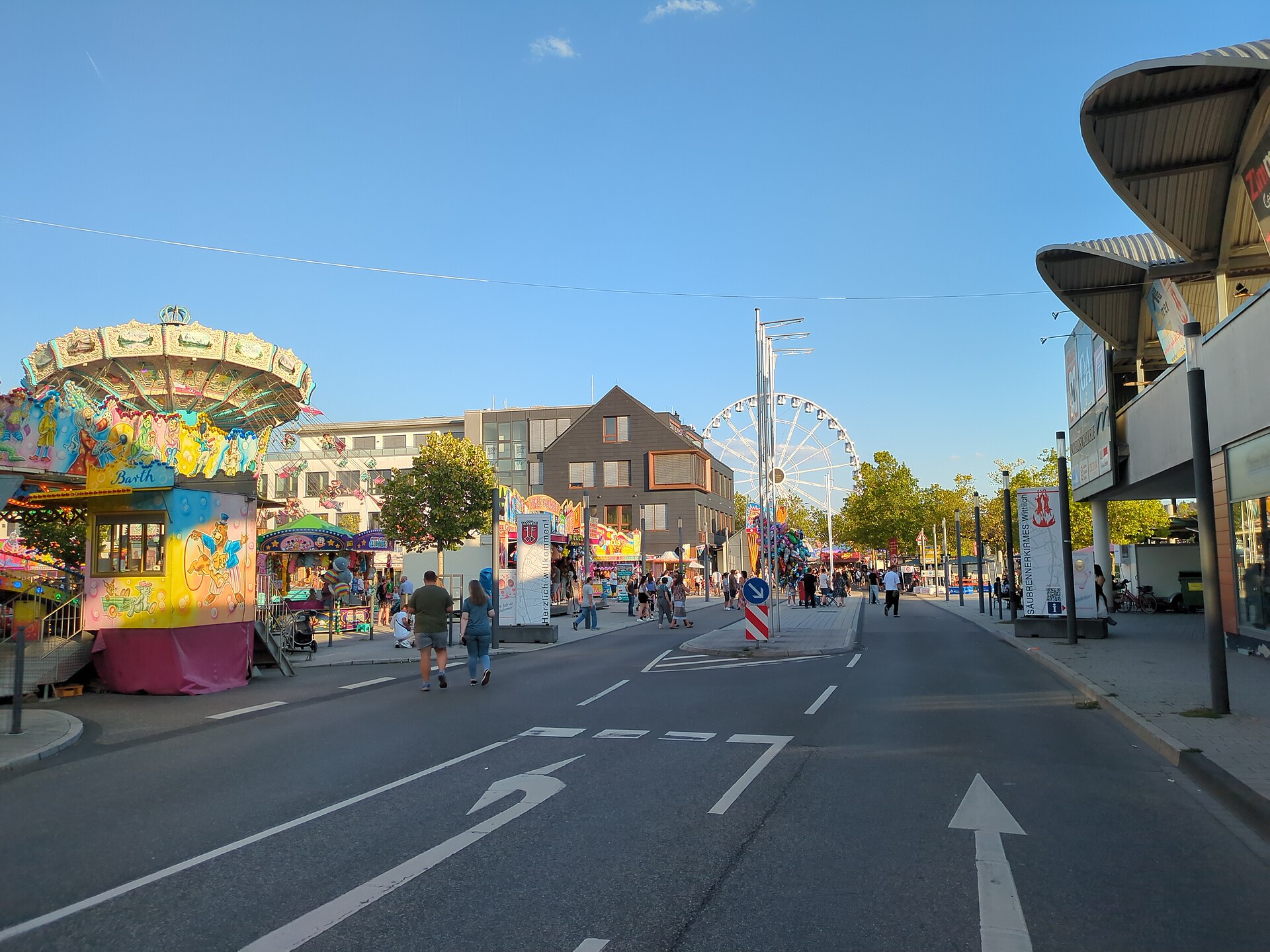 Blick über das Festgelände der Säubrennerkirmes 2026 in Wittlich