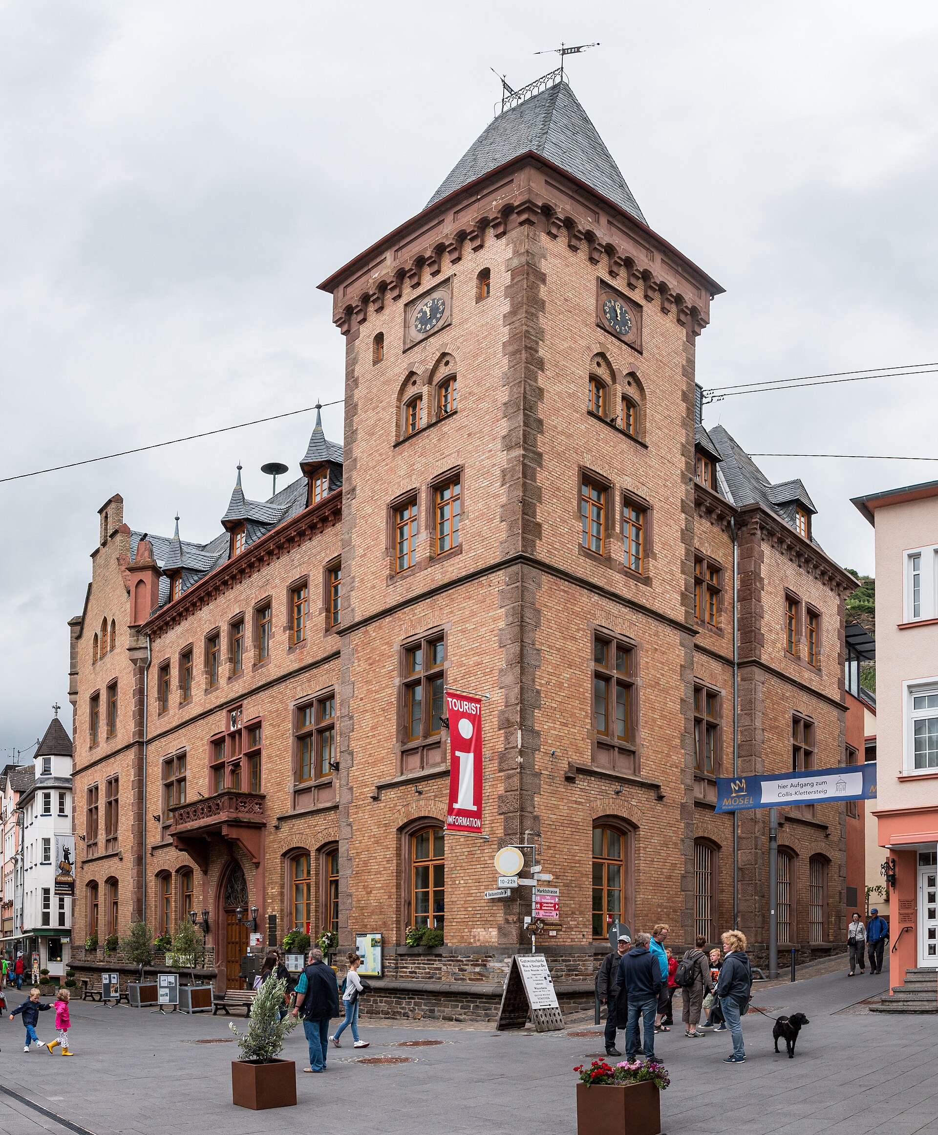 Das historische Rathaus von Zell an der Mosel