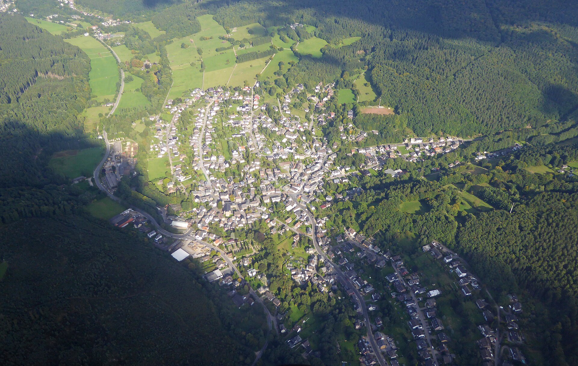 Zweifall – Eisenhämmer, Reitmeisterhäuser und Wald im Vichttal